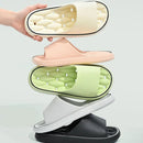 Chinelo Antiderrapante com Solado Vazado – Conforto e Segurança para Banheiro e Praia